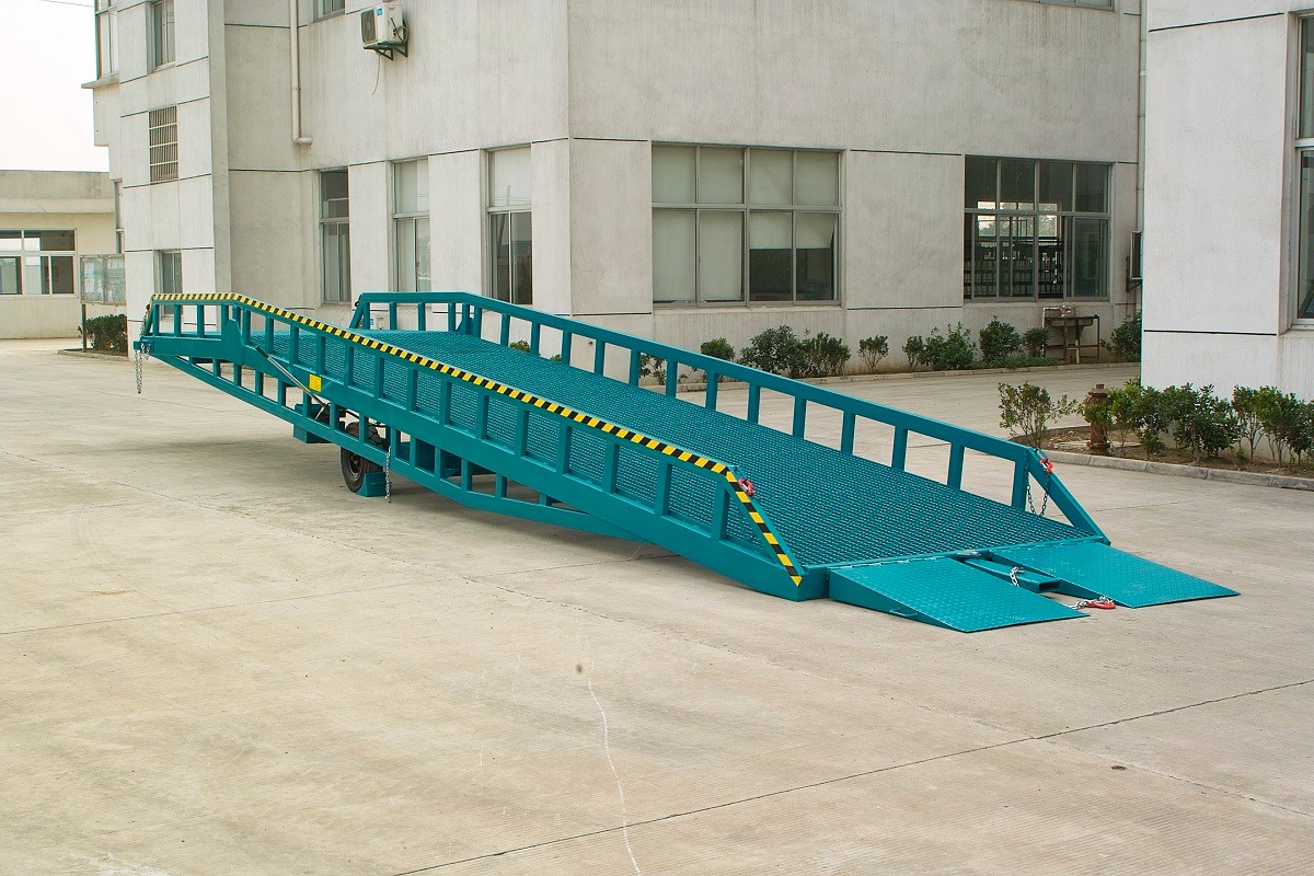 移動登車橋 移動登車橋